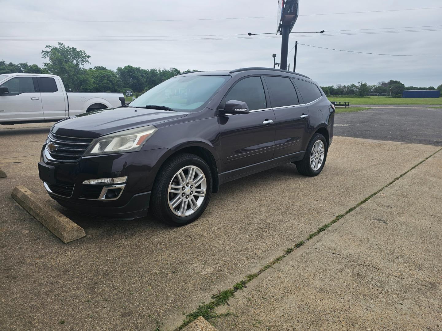 2015 PURPLE Chevrolet Traverse 1LT FWD (1GNKRGKD5FJ) with an 3.6L V6 DOHC 24V engine, 6-Speed Automatic transmission, located at 533 S Seven Points BLVD, Seven Points, TX, 75143, (430) 255-4030, 32.313999, -96.209351 - Photo#0